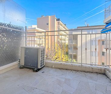 Location Appartement 1 pièce 24m² LE CANNET 06110 - Photo 3