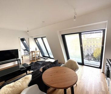 ERSTBEZUG - EXTRAVAGANTES SINGLE-DACHGESCHOSS MIT BALKON - Foto 2