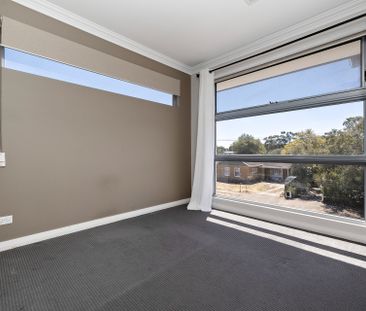 Modern & Low-Maintenance Townhouse for Rent! - Photo 1