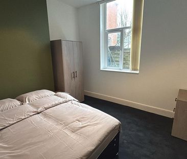 8 bedroom house share to rent - Photo 4