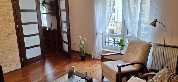 Waryńskiego przy metrze , umeblowane, od zaraz 39 m² - Photo 1