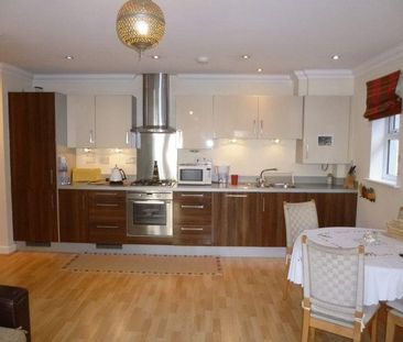 2 bedroom ground floor flat to rent - Photo 5