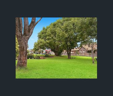 Stylish 2 bedroom top-floor apartment - Photo 1