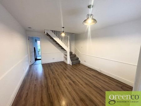 2 bedroom semi-detached house to rent - Photo 4