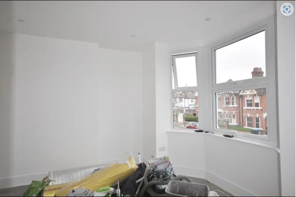 4 bedroom flat to rent - Photo 1