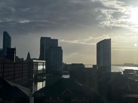 Jesse Hartley Way, Liverpool - Photo 3