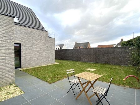 PRACHTIG GERENOVEERDE WONING MET LOODS - Photo 4