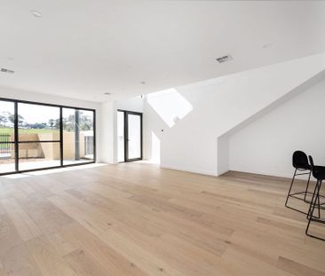 114 Harry Seidler Crescent, Taylor ACT 2913 - Terrace For Rent | Do... - Photo 1