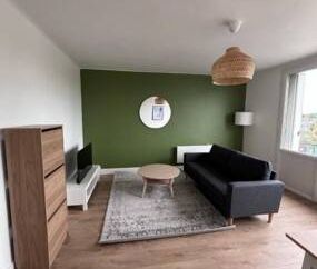 Grand T4 lumineux proche commodités – Nantes - Photo 1