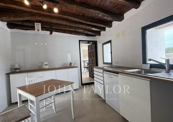 Cala Llonga, Balearic Islands 07849