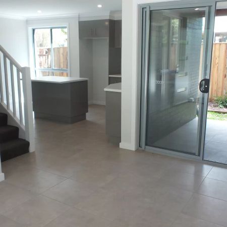 Modern Town House - Photo 4