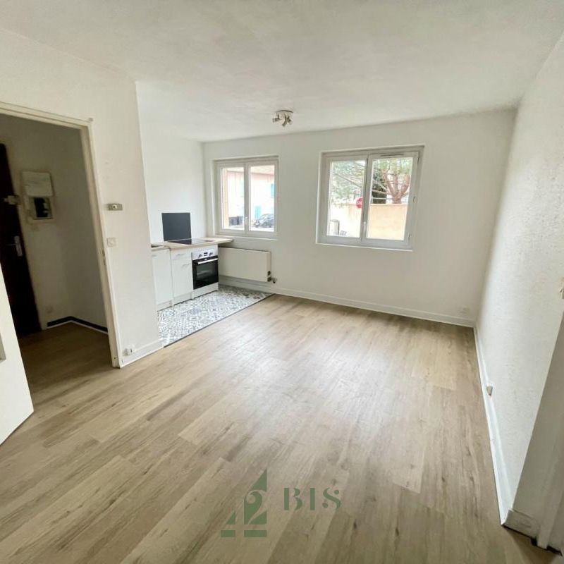 Location Appartement 2 pièces 40m² ROANNE 42300 - Photo 1