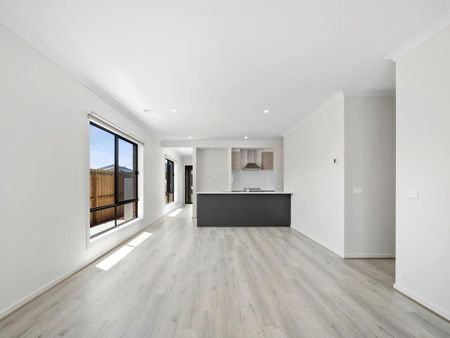 Court Location & Ready For You To Move in Now! - Photo 2