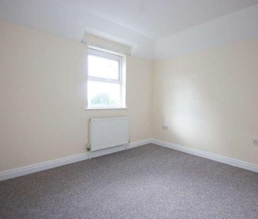 Dairy Court, West Street, Ryde, Isle Of Wight, PO33 - Photo 2