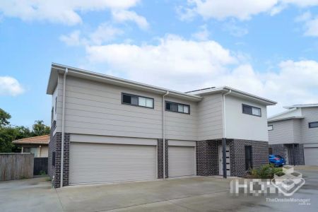 HUGE Modern Studio with Private Garage – Fully Furnished & Bills Included | $620pw - Photo 5