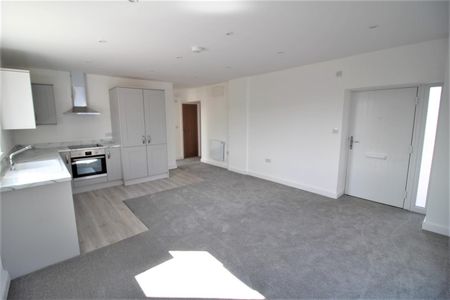 Castle Apartments, Station Road, Hatton, Derbyshire DE65 5DW - Photo 5