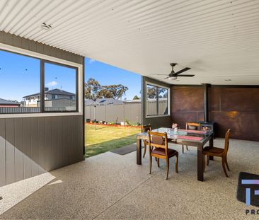 NEAT HOME WITH SIDE ACCESS AND SHEDDING! - Photo 2