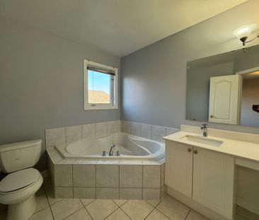 For Lease - 10561 Bayview Avenue, Richmond Hill, Ontario - Photo 1