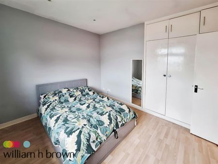 Drake Road, Grays, Chafford Hundred - Photo 5