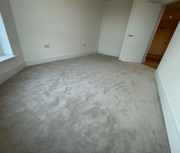 West Cliff Road, Bournemouth - Photo 6