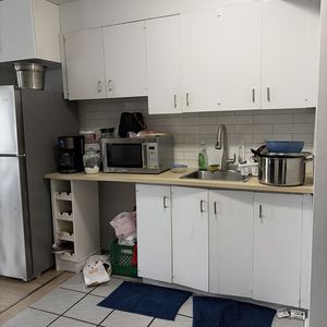 Beau 4 1/2 Situé Au Premier étage - Photo 3