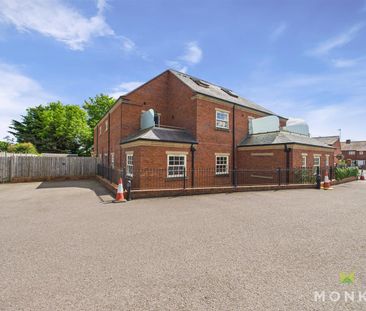 The Penthouse, 12 Stuart Court Copthorne Road, Shrewsbury, SY3 8NL - Photo 4