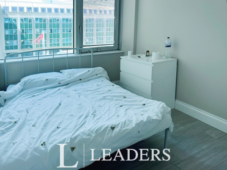 1 bedroom apartment to rent Green Diamond - Photo 2