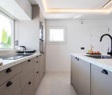 Apartment in Calahonda, Costa del Sol - Photo 5