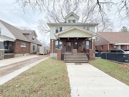 RENOVATED 2-BEDROOM/1-BATH HOME + UTILITIES - Photo 5