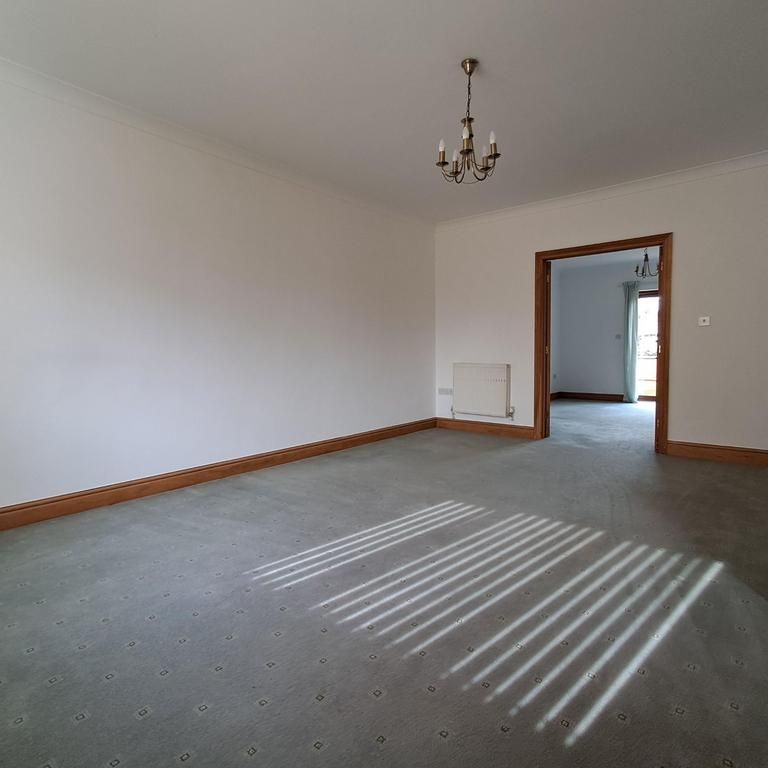 4 bedroom terraced house to rent - Photo 1