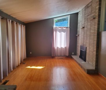 For Lease - 22 Duffin Street, Ajax, Ontario - Photo 1