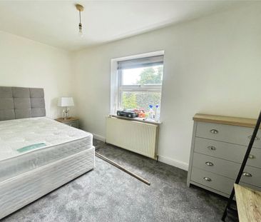 Strode Street, Egham, Surrey, TW20 9BX - Photo 4