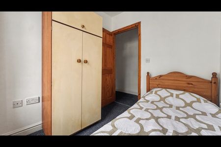 2 Bed Semi-Detached House, Worrall Road, BS8 - Photo 3