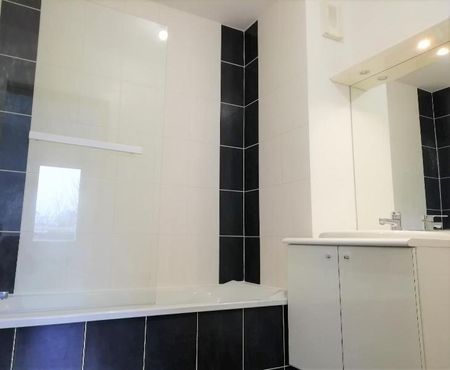 Location Appartement 2 pièces 48m² NANTES 44300 - Photo 4