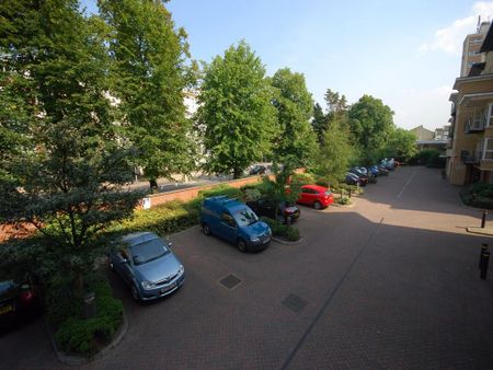 1 bedroom flat to rent - Photo 2