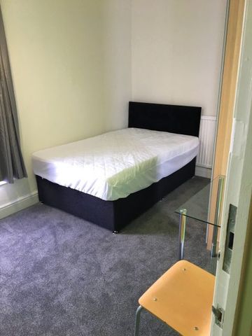 171 Lancing Road, Highfield - Photo 4