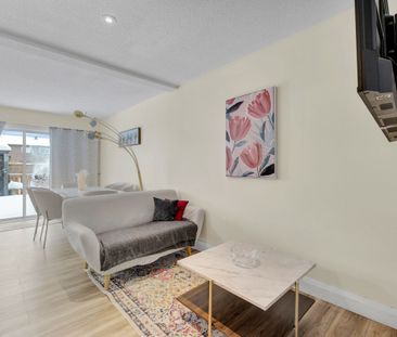 For Lease - 1552 Queensdale Avenue Unit# 14, Blossom Park - Airport... - Photo 2