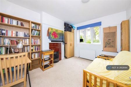 3 bedroom terraced house to rent - Photo 4