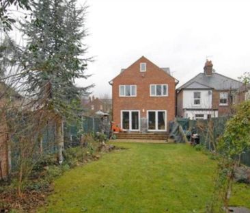 4 bed Detached for rent - Photo 5