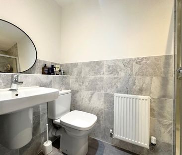 3 bedroom end of terrace house to rent - Photo 5