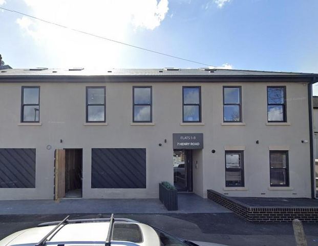 2 bedroom flat to rent - Photo 1