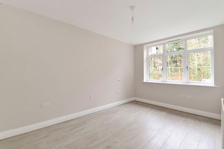 Croft Road, Godalming - 2 bedrooms Property for lettings - Seymours - Photo 4