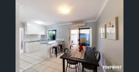 Furnished Beachside Townhouse - Available now! - Photo 4