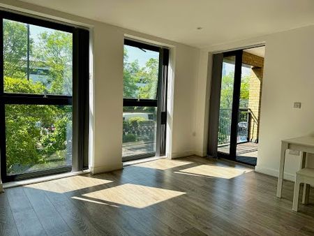1 Bed Flat, Satchwell Road, E2 - Photo 2