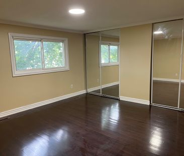 For Lease - 166 Hupfield Trail Unit# Front Unit, Toronto, Ontario - Photo 4