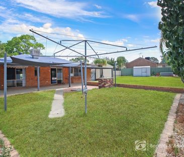 IMMACULATE FAMILY LIVING WITH HUGE POWERED SHED! - Photo 4