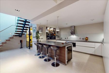 2 bedroom maisonette to rent - Photo 5