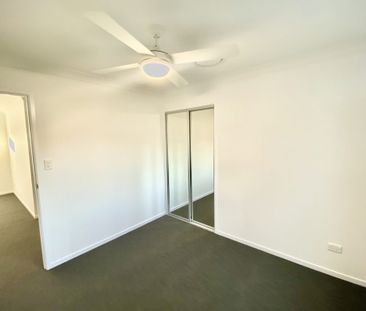 2/74 Dickenson Street, Carina, QLD, 4152 - Photo 1