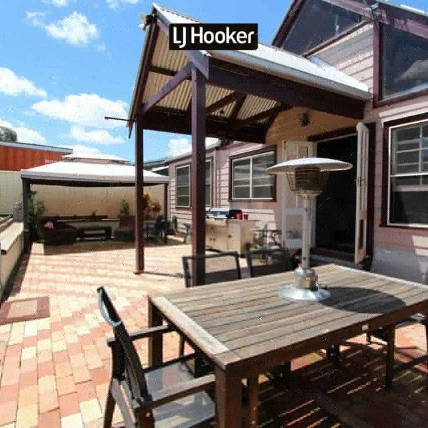 4 Bedroom Weatherboard Home on Ross Hill - Photo 1