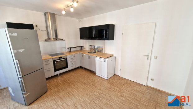 Gut aufgeteilte Wohnung mit Loggia in zentraler Lage in Linz! - Foto 1